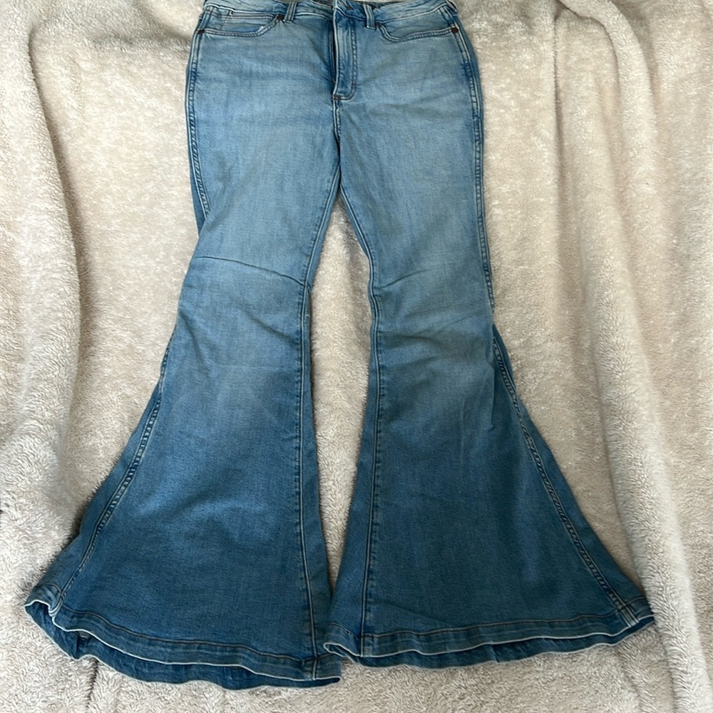 Women’s Retro Wrangler Flare size 29x32 NEW